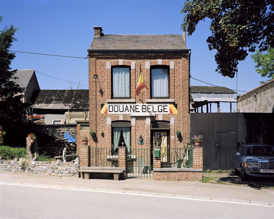 Les postes de douanes et paysages frontaliers