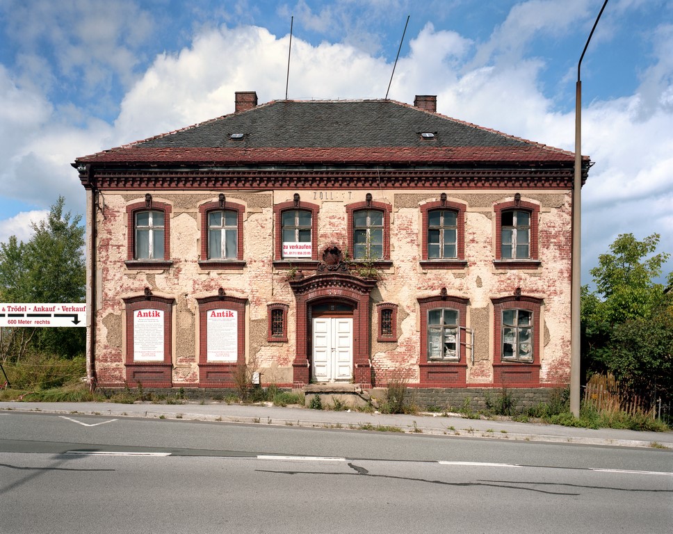 Les postes de douanes et paysages frontaliers