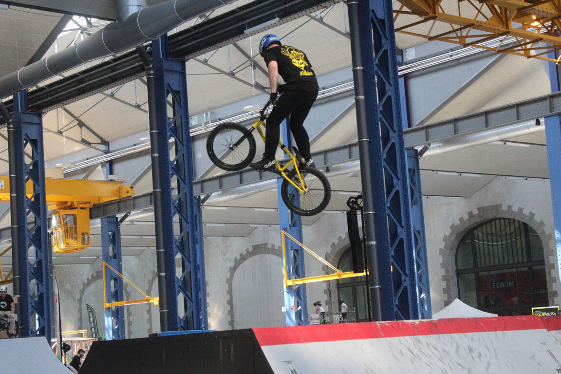 Le même et l'autre - Jeunes MJC Harteloire : Youna, Joulia, Loelia