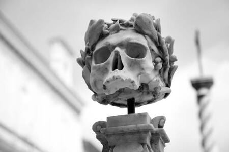 Guillemets et parenthèses